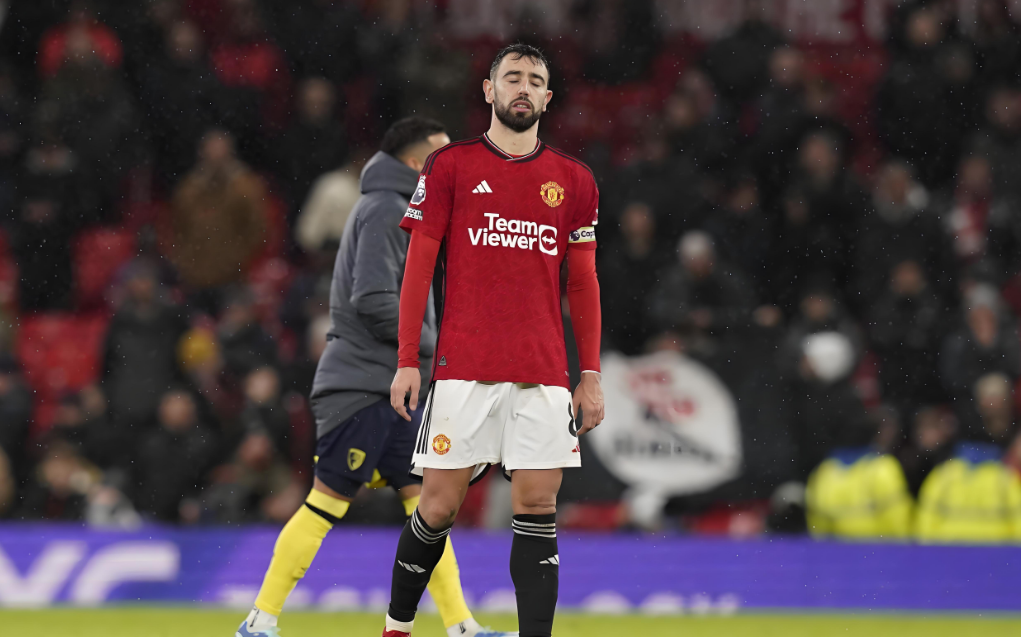 开云官网-被顶级恋爱脑系统缠上