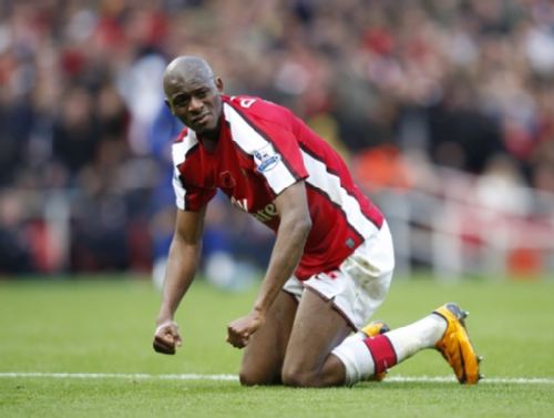 包含关键时刻巴塞罗那调整名单以备法国杯尤文图斯今晚完成体检，今夜阿森纳遗憾出局——欧篮联节点到来都惊呆了的词条